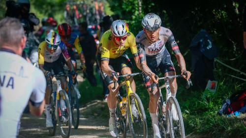 Napínavou 9. etapu Gira ve stylu Strade Bianche si podmanil Wout van Aert!